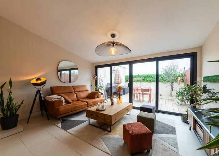 Le Picasso - A 10 Min De La Rochelle Hébergement de vacances *